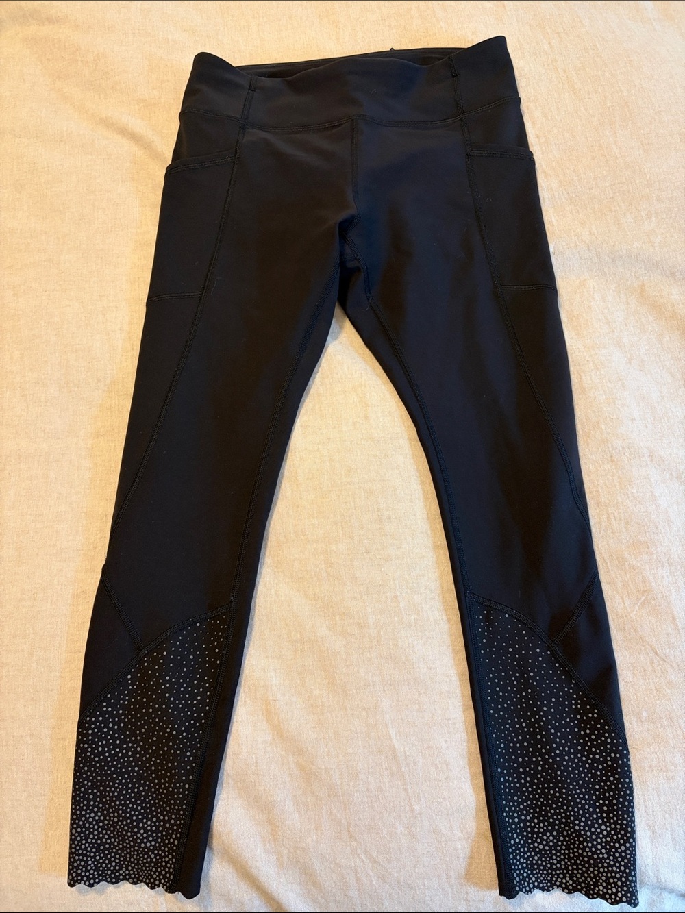 Lululemon Women's Tight Stuff Black Scallop Hem Reflective Luxtreme Leggings s 8
